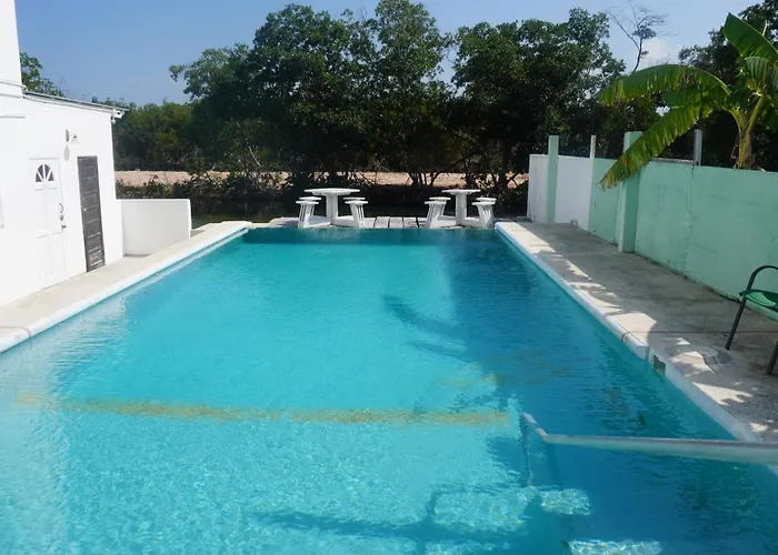 See Belize Poolside Sea View Economy Room With Infinity Pool & Overwater Deck