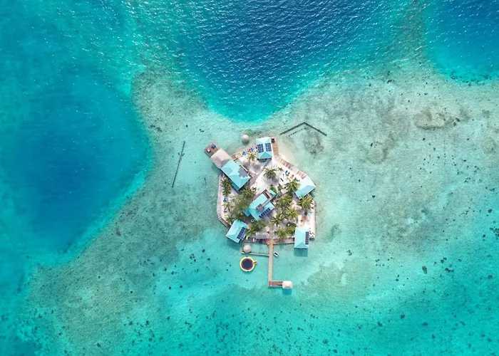 King Lewey\'S Island Resort