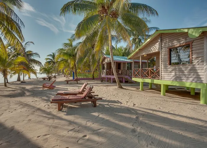 Palm Cove Cabins At Coconut Row