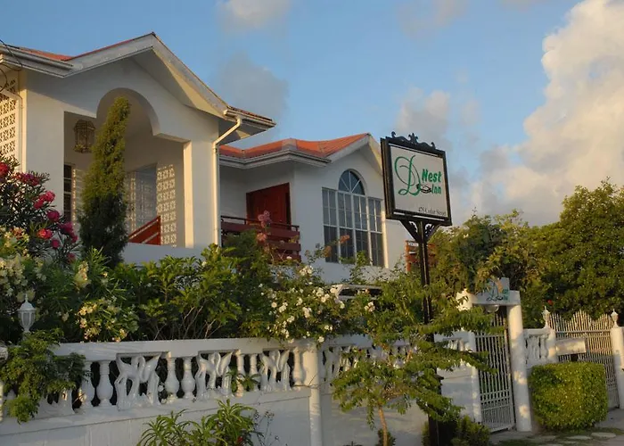 D\'Nest Inn