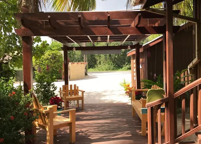 Green Parrot Beach Houses And Resort