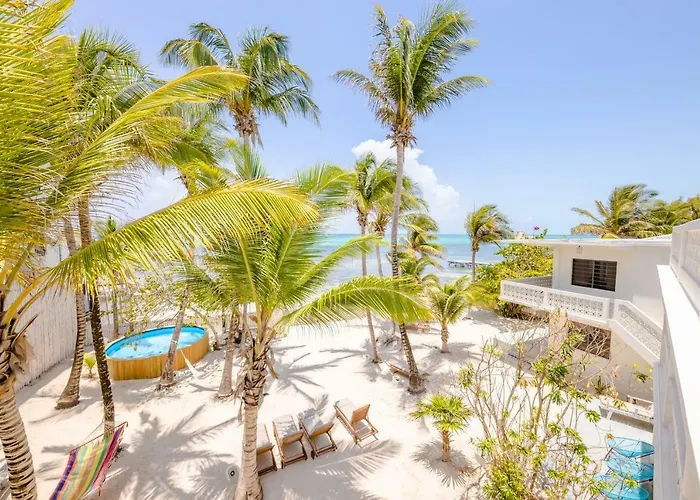 Babylon Beach Resort