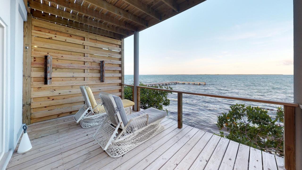 Thatch Caye A Muy'ono Resort