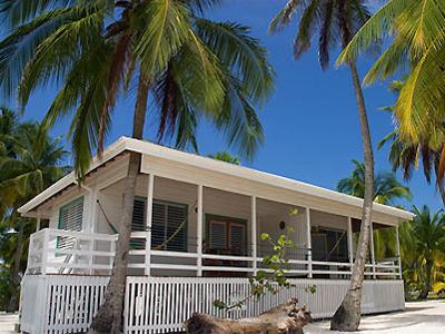 Pelican Hotel Dangriga