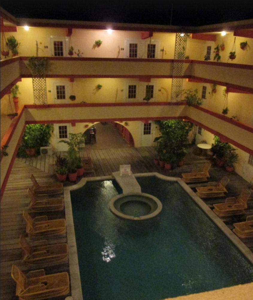 Hotel Banana 3*