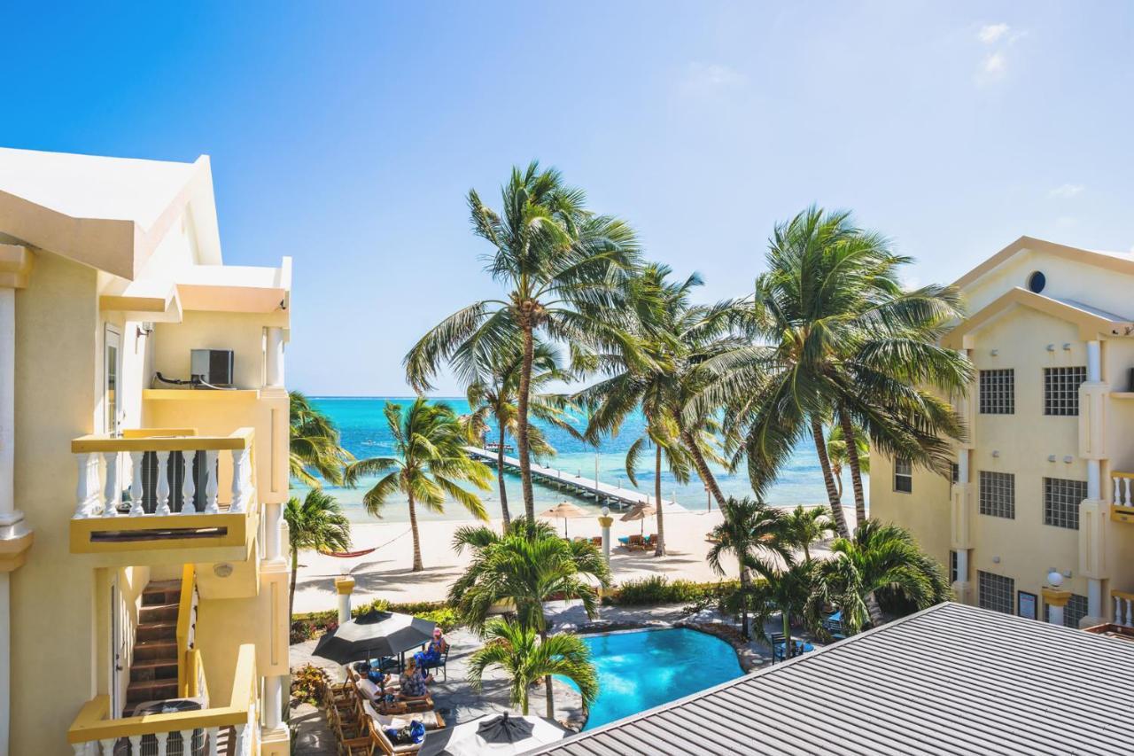 Pelican Reef Resort *