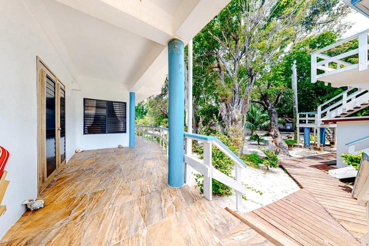 #24 @ Beachside Placencia