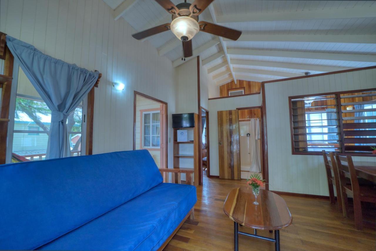 Placencia Villas