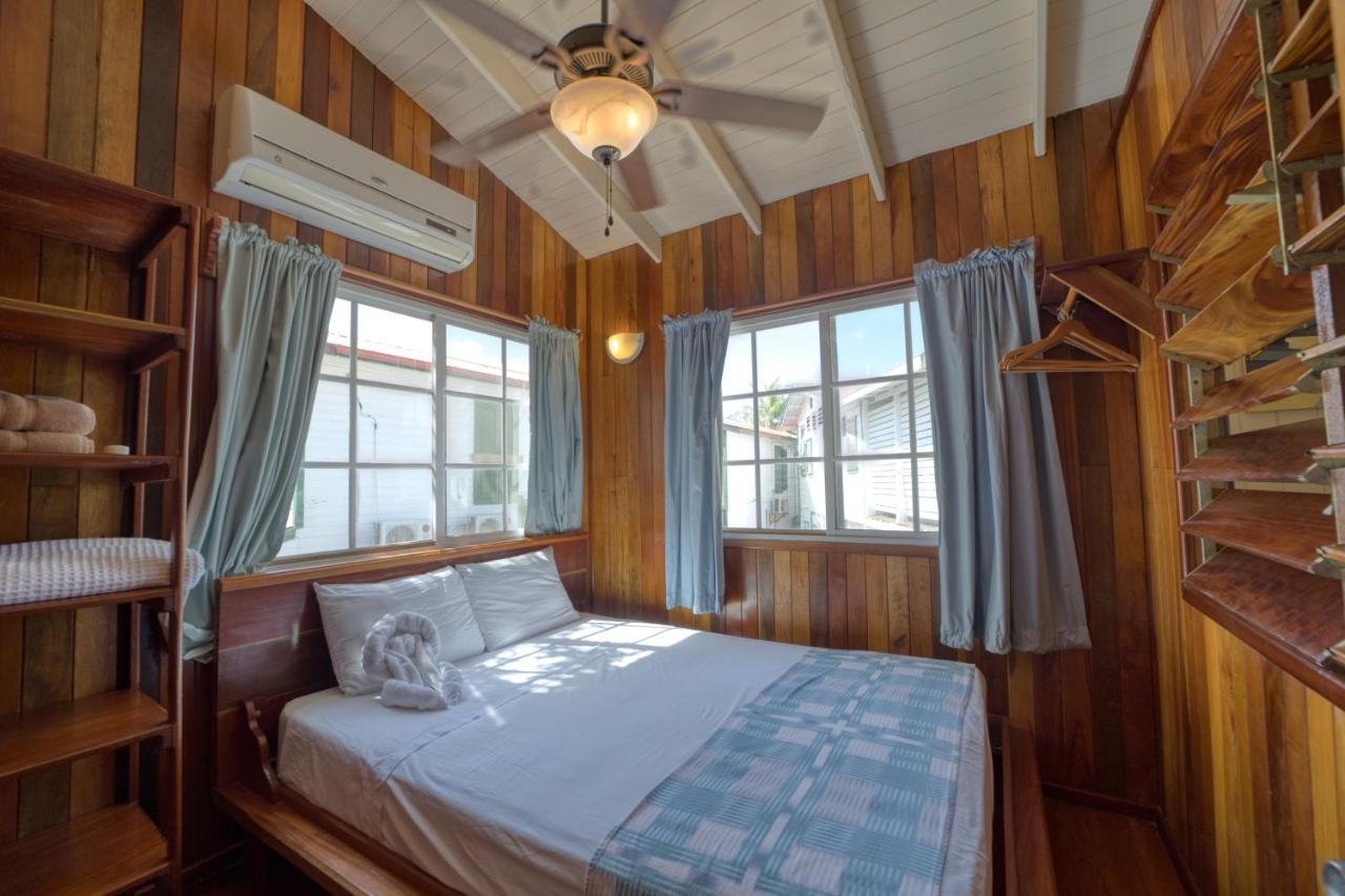 Placencia Villas Hotel 3*