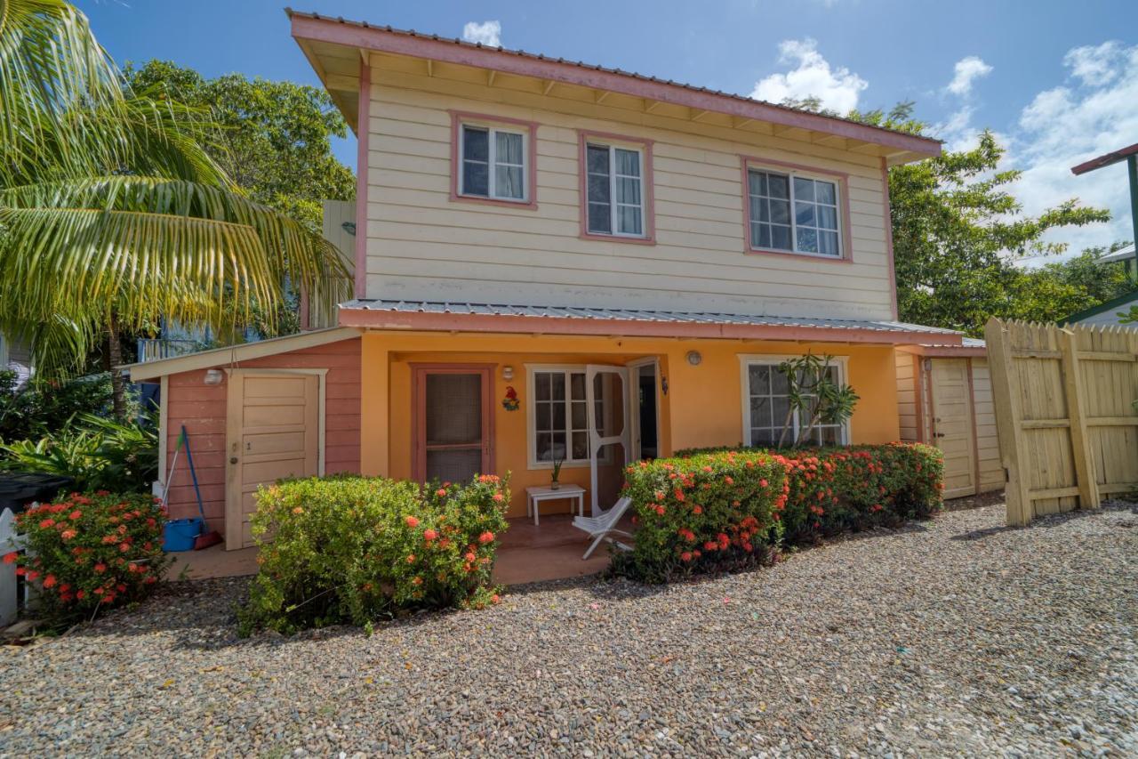 Placencia Villas Hotel 3*