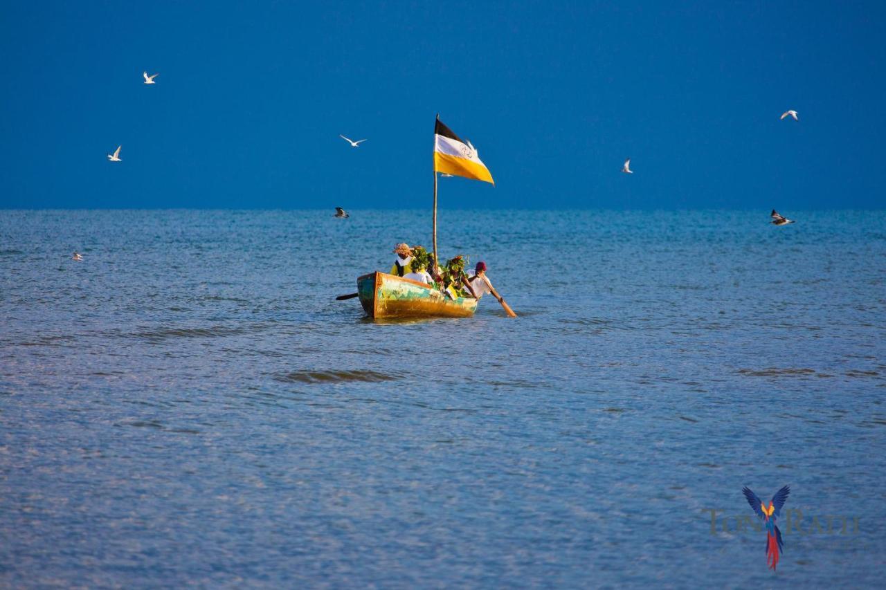 Hotel Pelican South Water Caye Dangriga