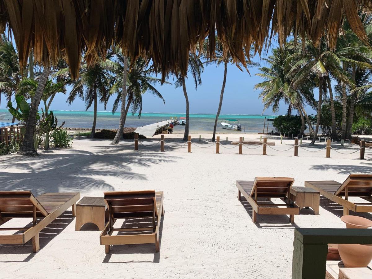 Caye Casa Hotel