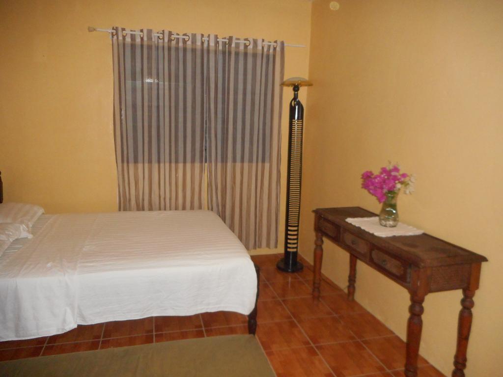 Elizabeth Place Guest house Belize City