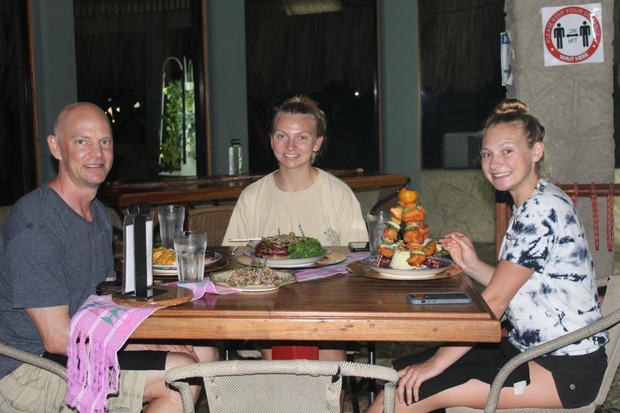 Calico Jack's Resort Sayab Camp
