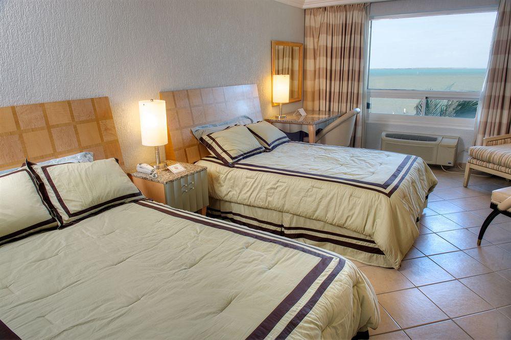 Hotel Ramada By Wyndham Princess Belize