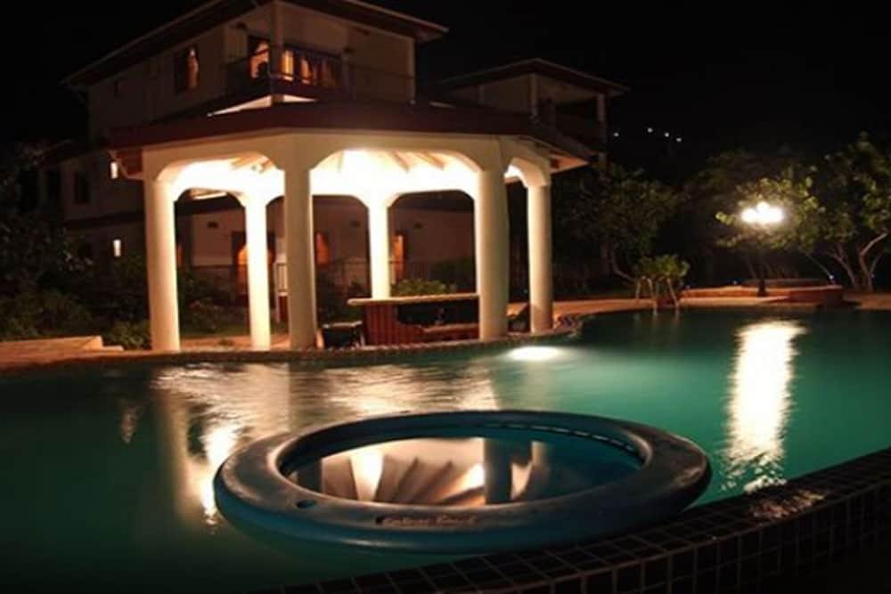 Robert's Grove 5* Placencia