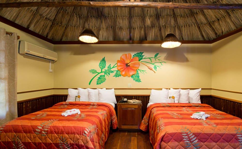 Ramons Village Hotel