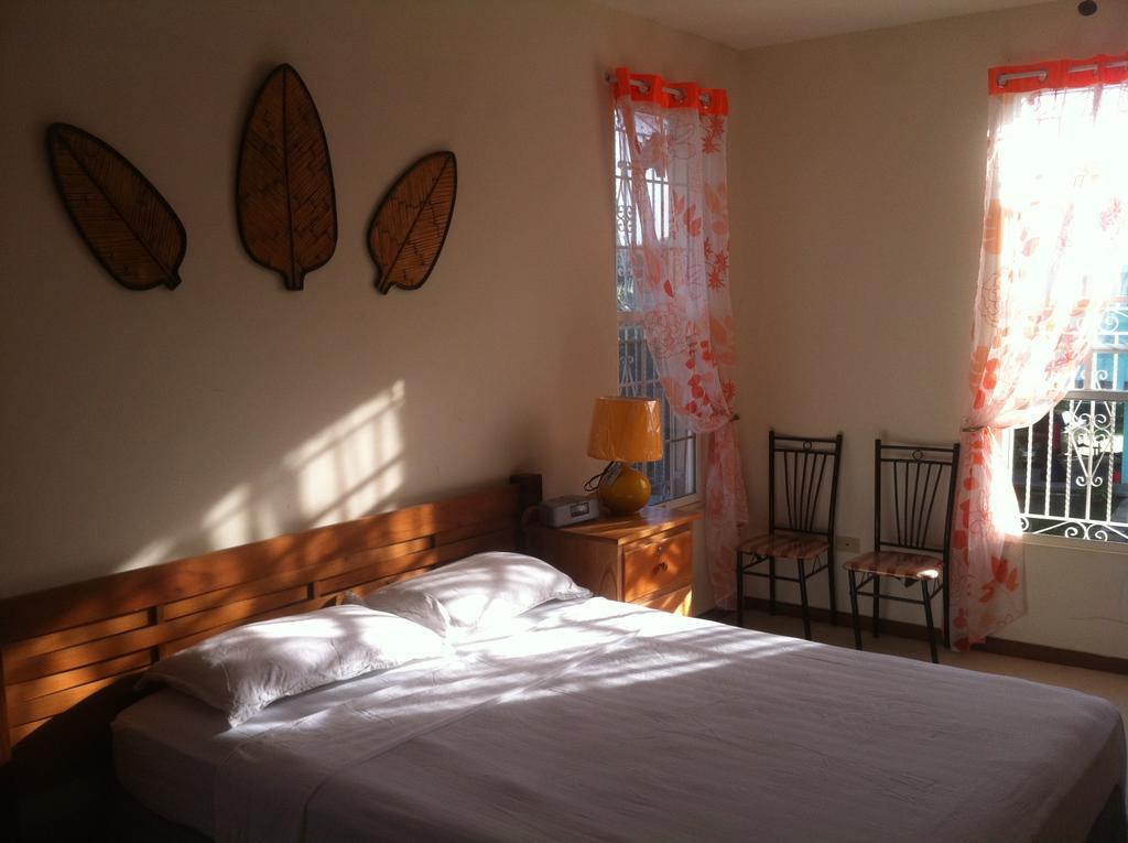 Elizabeth Place * Belize City