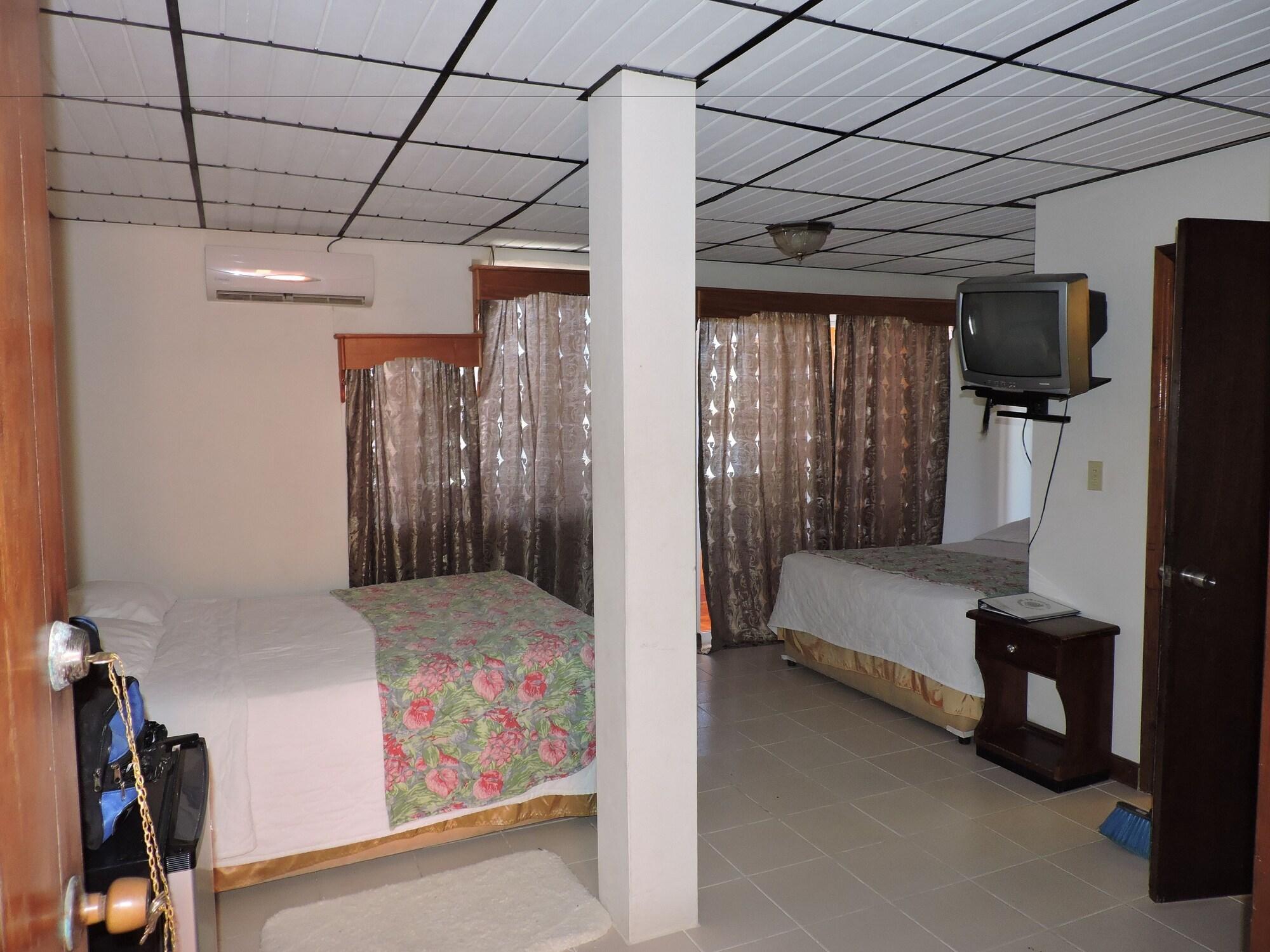Spindrift Hotel 2*