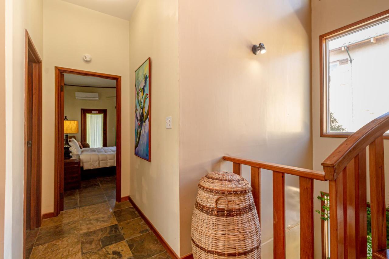 Solaria Villa