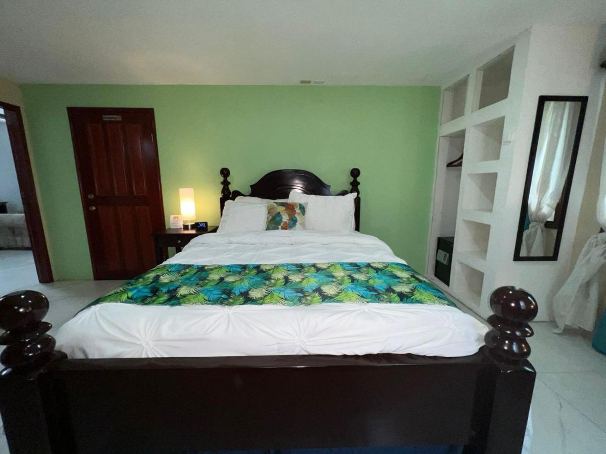 One South Place 3*