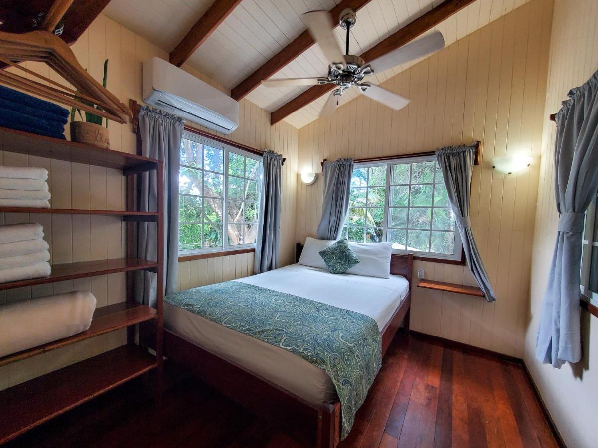 Hotel Placencia Villas 3*
