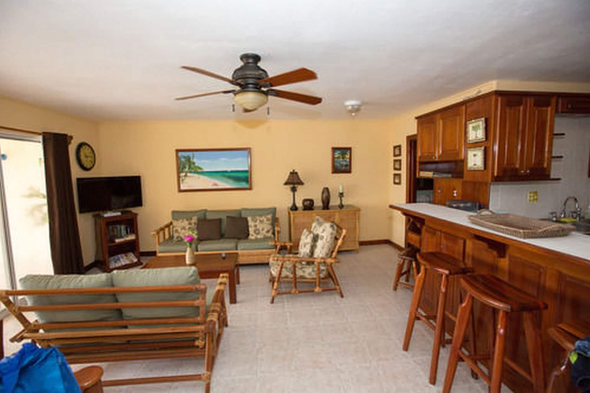 The Palms Oceanfront Aparthotel 3*