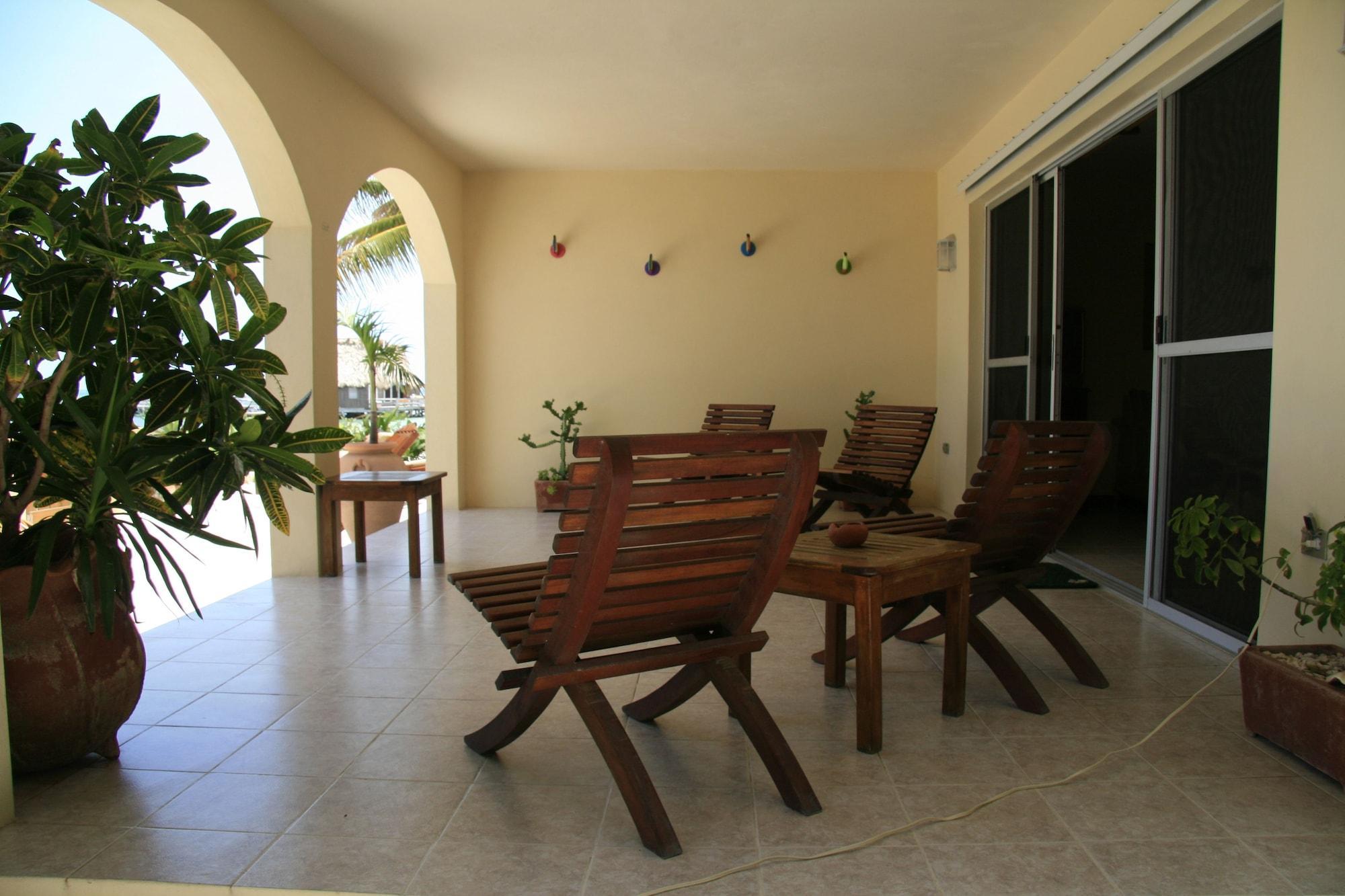Aparthotel The Palms Oceanfront San Pedro (Ambergris Caye)