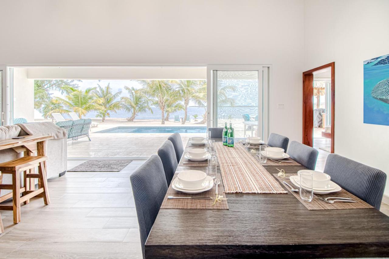 Tres Palmas House