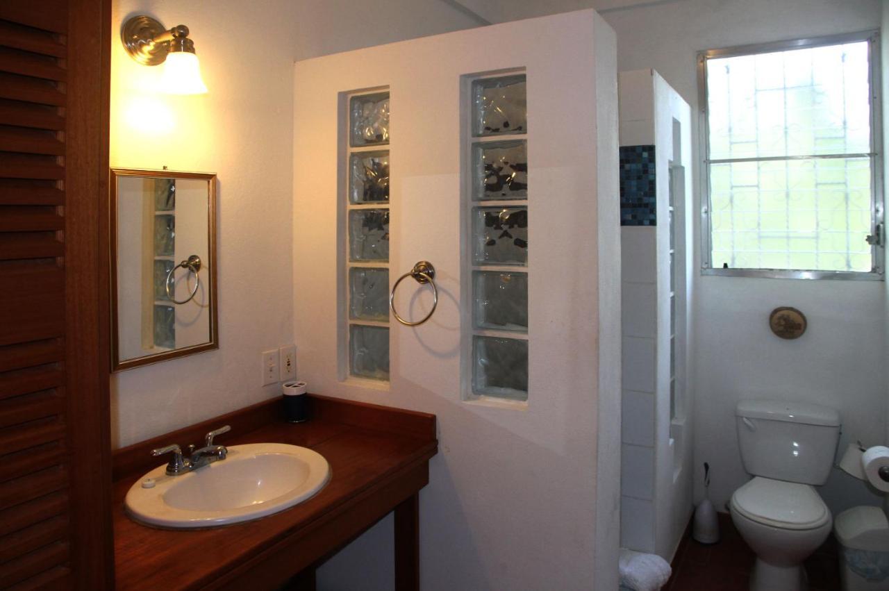 Bluebelize Aparthotel