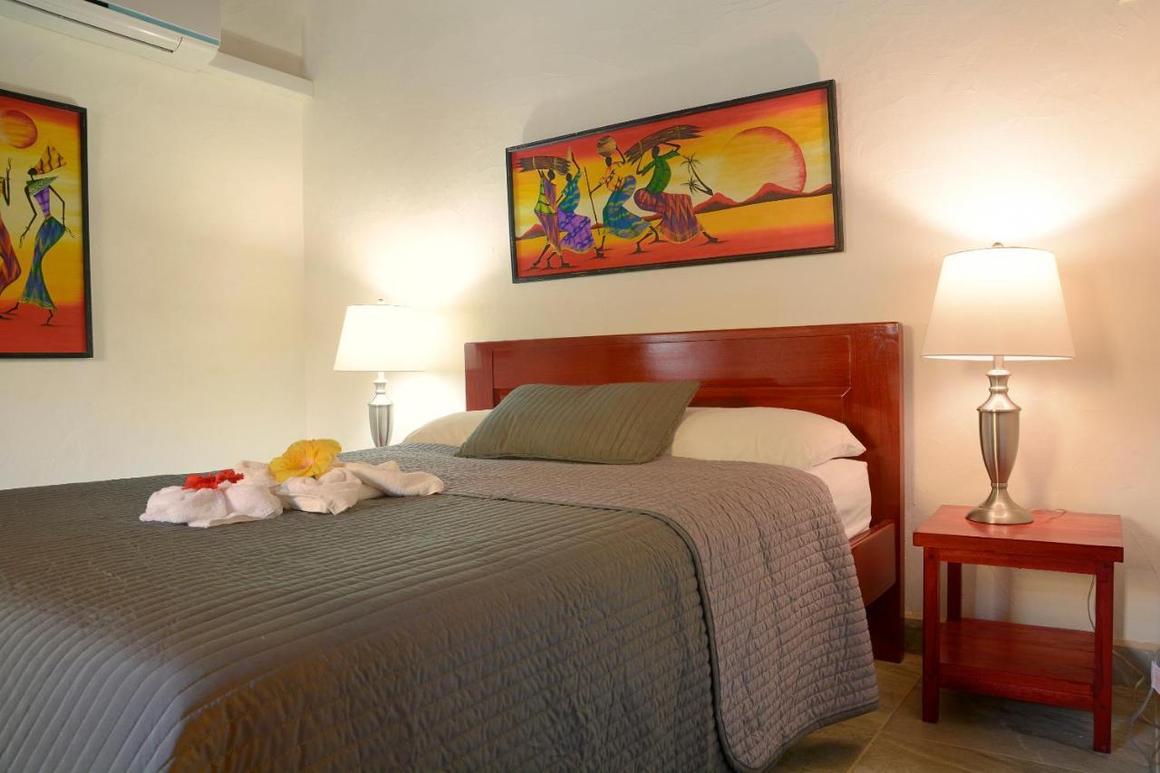 Parrot Cove 4* Hopkins