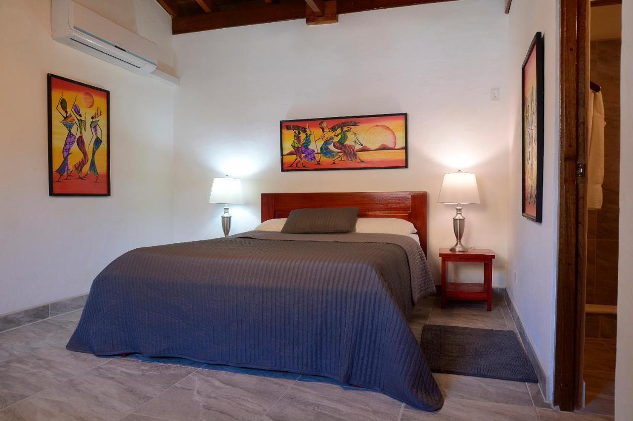 Hotel Parrot Cove 4*