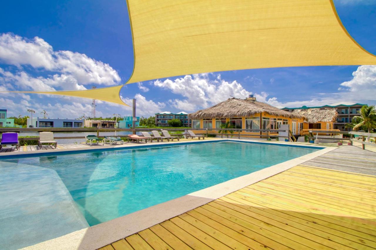 B103 Mara Laguna San Pedro (Ambergris Caye)