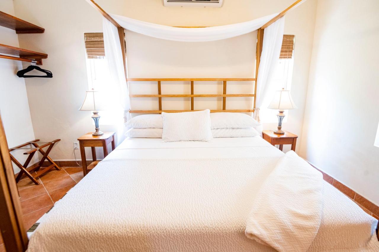 Hotel Caye Casa