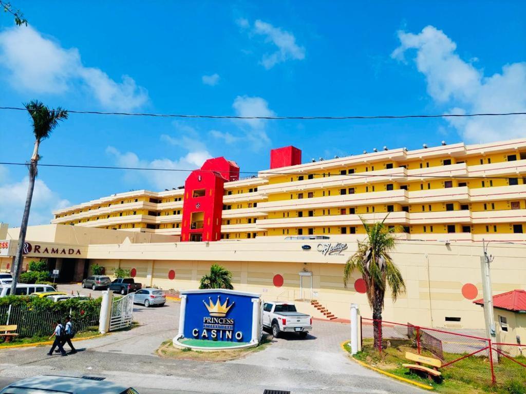 Hotel Ramada By Wyndham Princess Belize 3*
