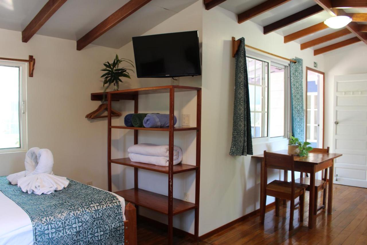 Placencia Villas