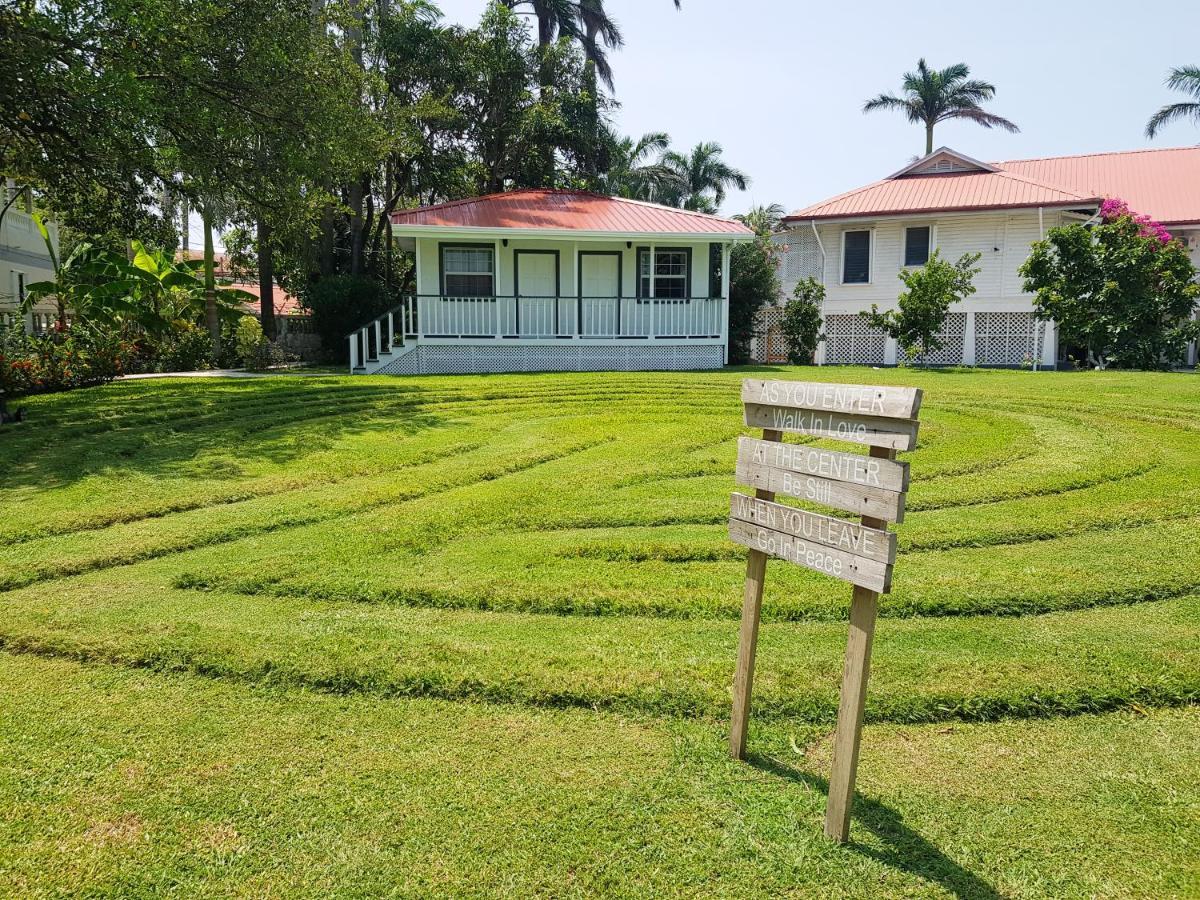 Harbour View Boutique & Yoga Retreat * Belize City