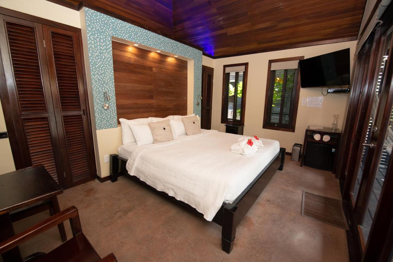 Pur Boutique Cabanas, Adults Only Hotel