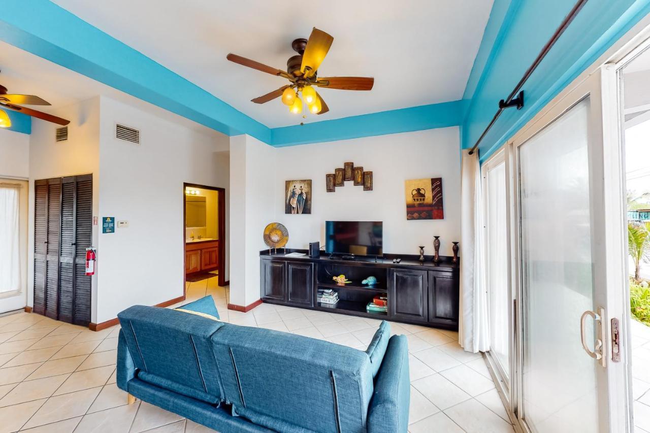 C102 @ Mara Laguna San Pedro (Ambergris Caye)