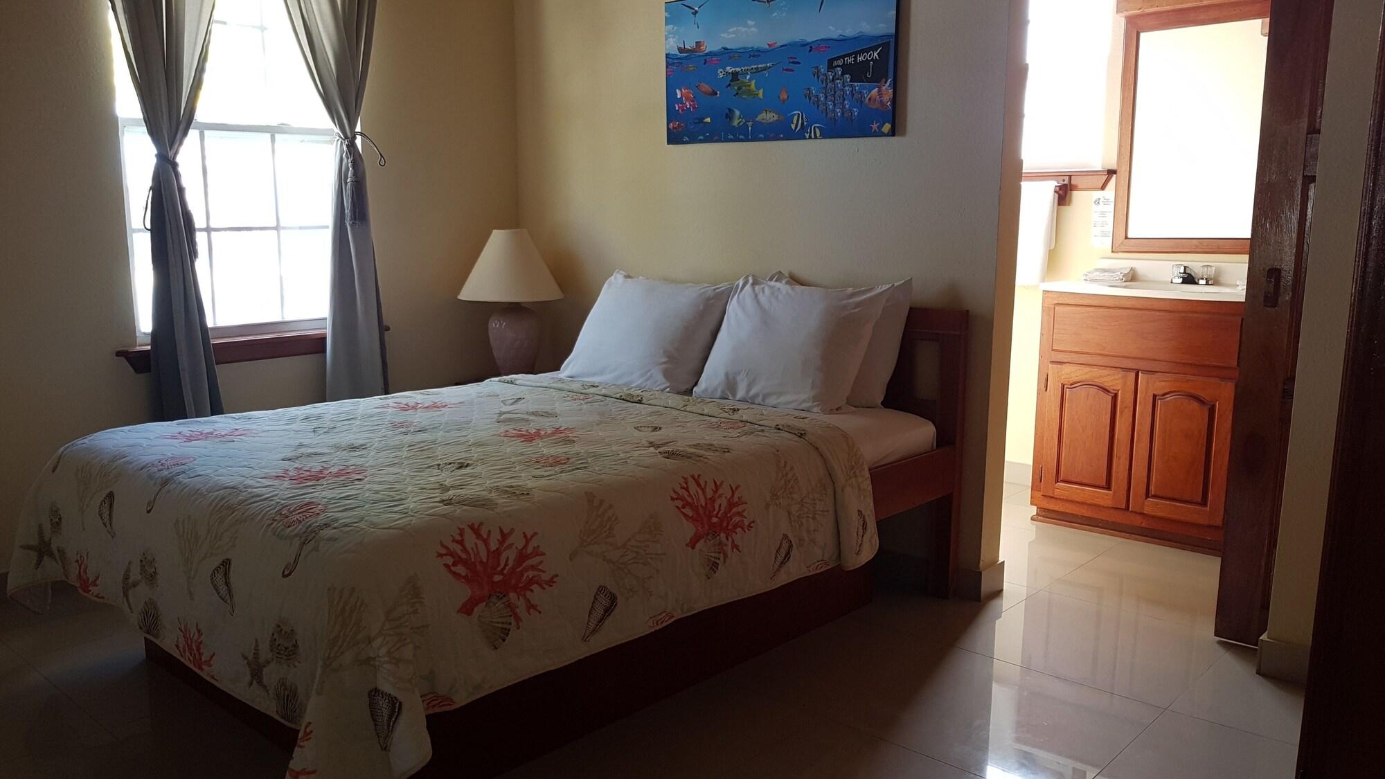 Royal Caribbean San Pedro (Ambergris Caye)