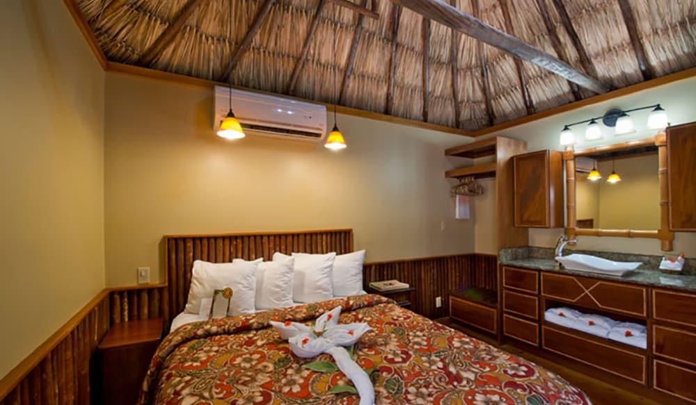 Ramons Village Hotel