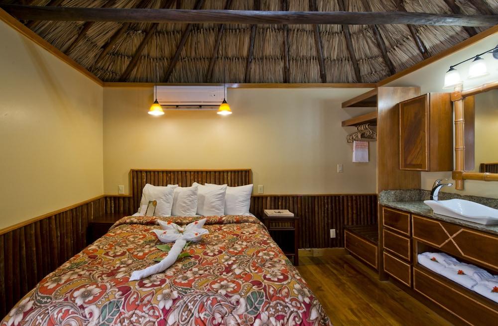 Hotel Ramons Village