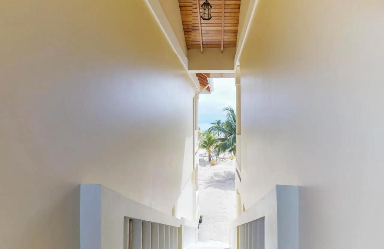 Sandy Feet 4* Placencia