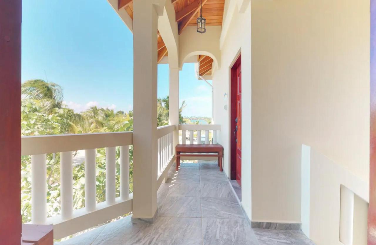 Hotel Sandy Feet Placencia