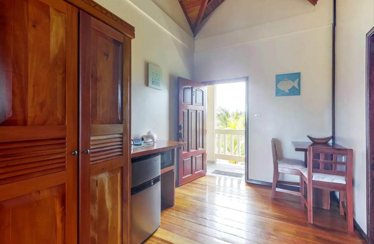 Sandy Feet 4* Placencia