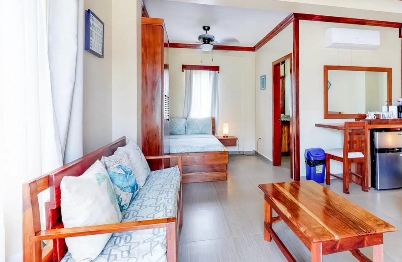 Hotel Sandy Feet 4*