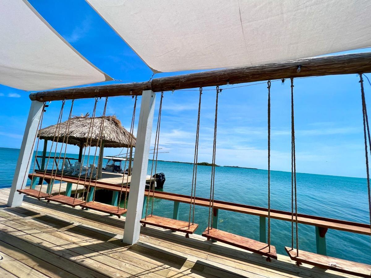 Blue Reef Island Resort *