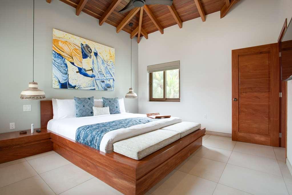 Resort Naia And Seine Bight Village