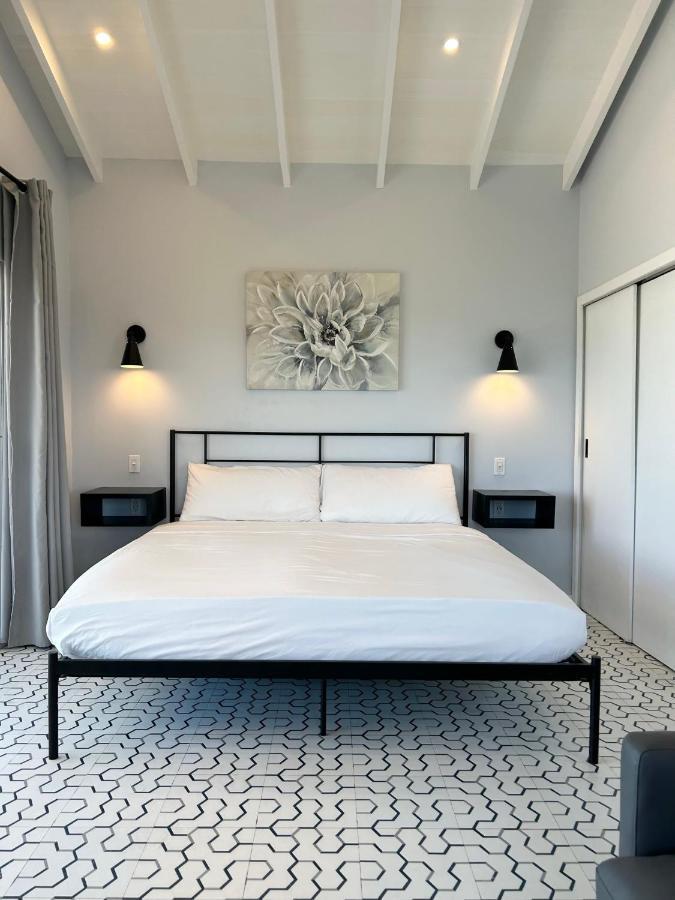 Villas Secreta Beachfront Resort