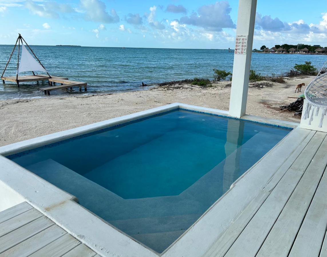Resort Villas Secreta Beachfront *